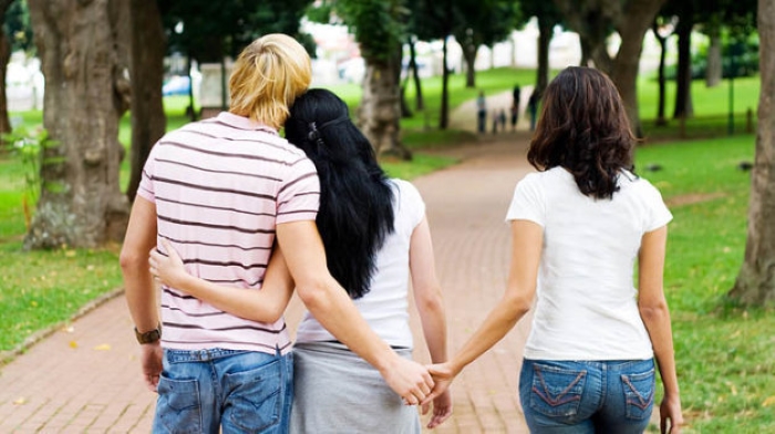 Hãy cười lên nào! Truyện cười về ngoại tình

